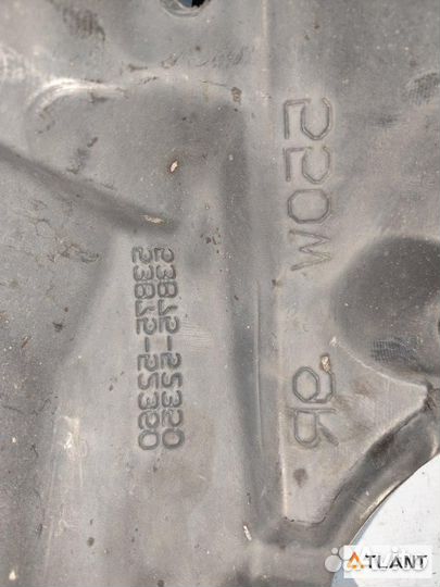 Подкрылок передний правый toyota aqua