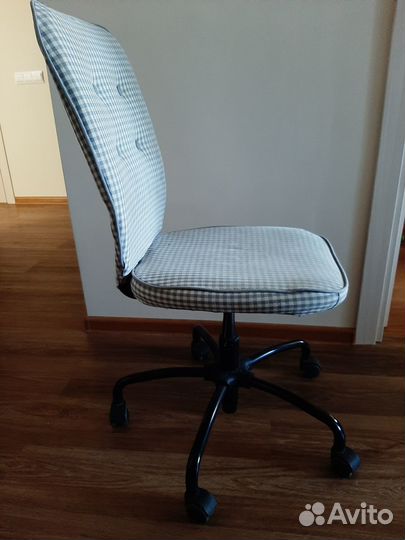 Компьютерный стул IKEA lillhojden