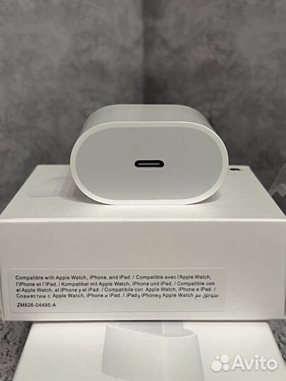Блок питания (адаптер) Apple 20W USB-C