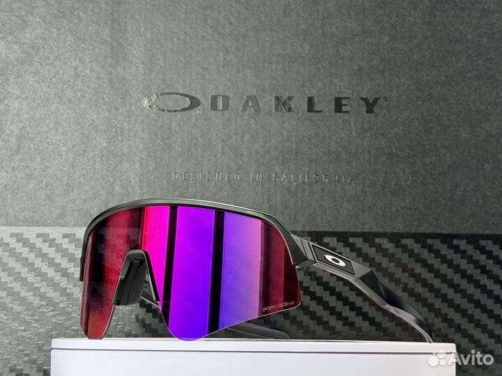 Солнцезащитные очки Oakley Sutro Lite Sweep Road