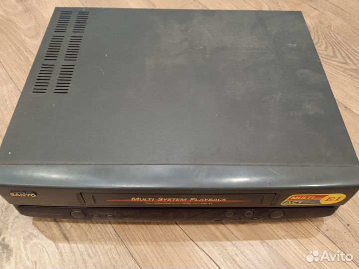 Видеомагнитофон sanyo