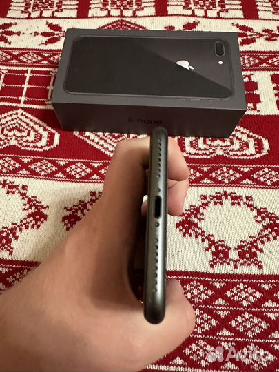 iPhone 8 Plus, 64 ГБ