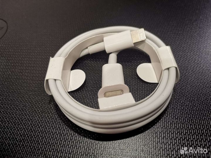 Кабель и блок питания для iPhone