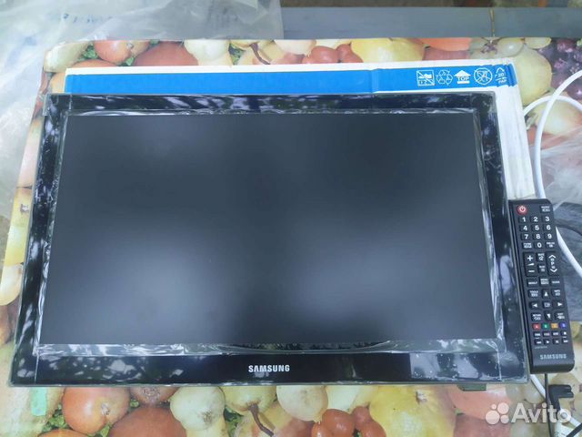 LED телевизор Samsung UE19F4000 + антенна
