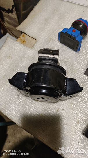 Подушка двигателя задняя правая Chery Bonus a13