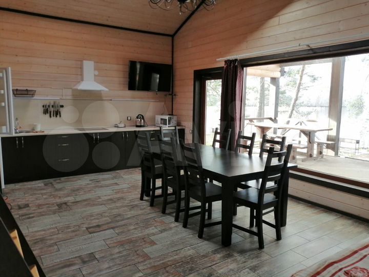 Коттедж 168 м² на участке 10 га