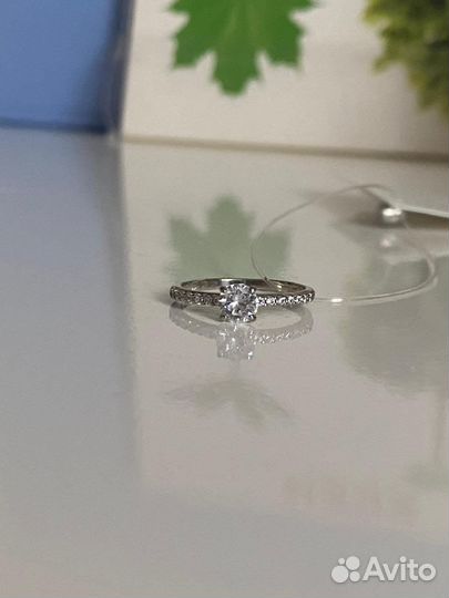 Серебряное кольцо новое