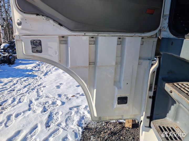 Продолжение двери левой Daf XF105