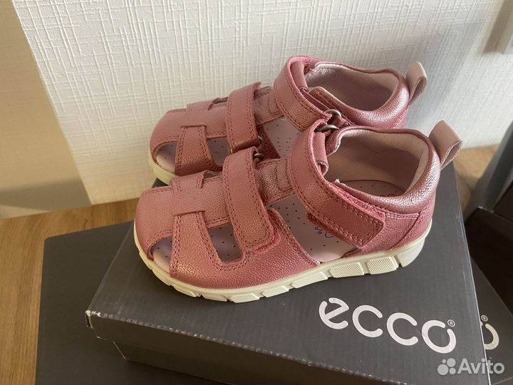 Р. 26 сандалии новые ecco mini stride sandal