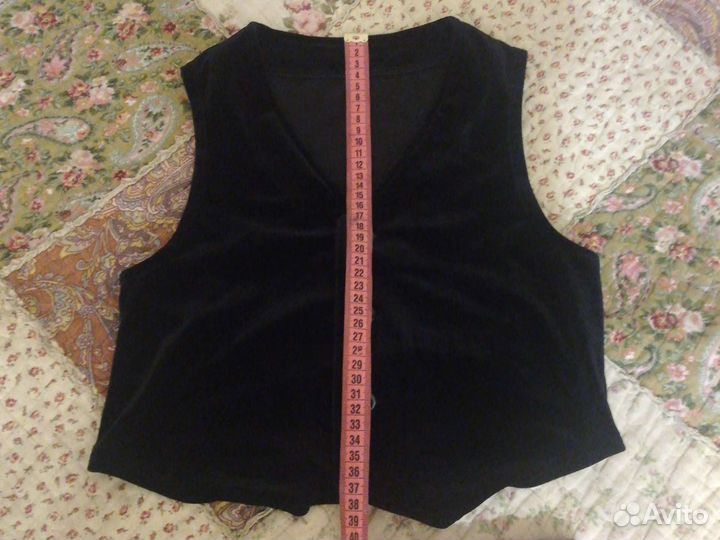 Бархатная жилетка
