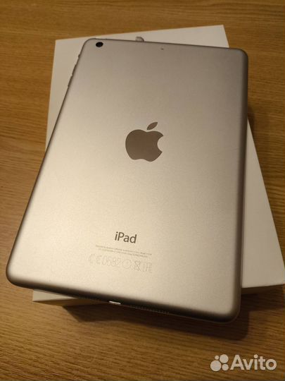 Планшет iPad Mini 3