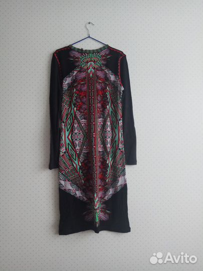 Новое платье Custo Barcelona черное с абстрактным