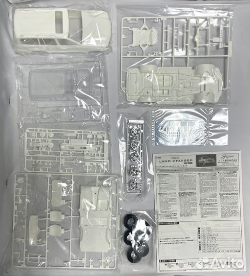 Fujimi Toyota Land Cruiser 100 03804