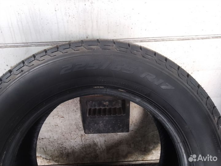 Pirelli Formula Ice FR 225/65 R17 106T