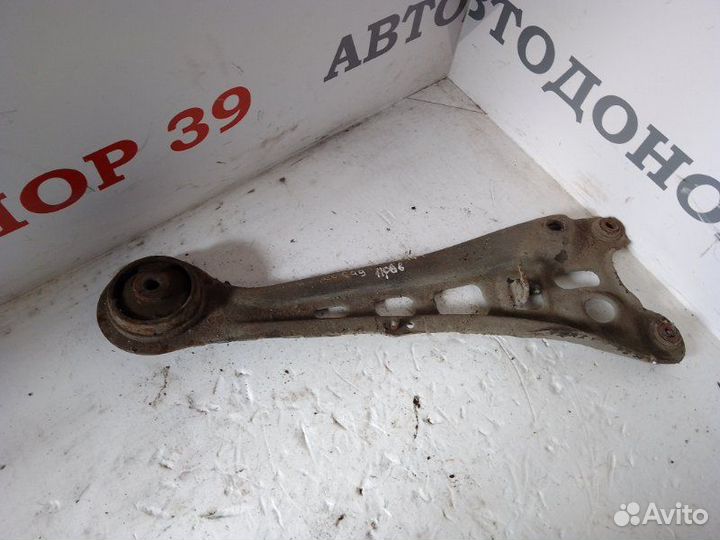 Рычаг задний правый Honda Accord 1991