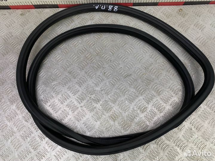 Б/У уплотнительная резинка дверного проема