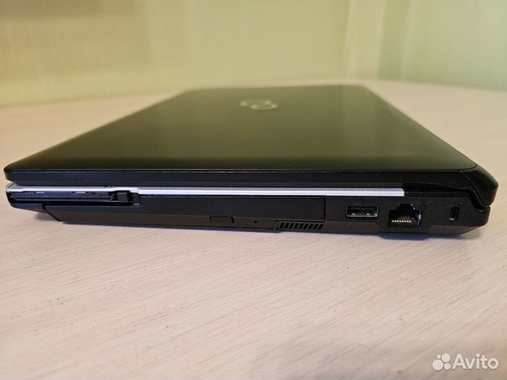 Ноутбук Fujitsu lifebook S761