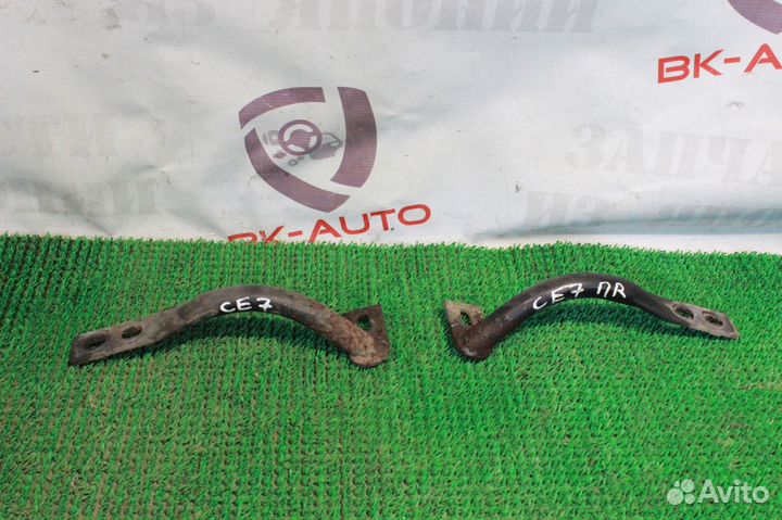 Крепеж переднего бампера Cadillac Escalade GMT800