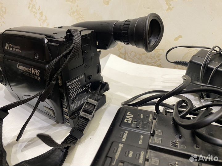 Видеокамера jvc