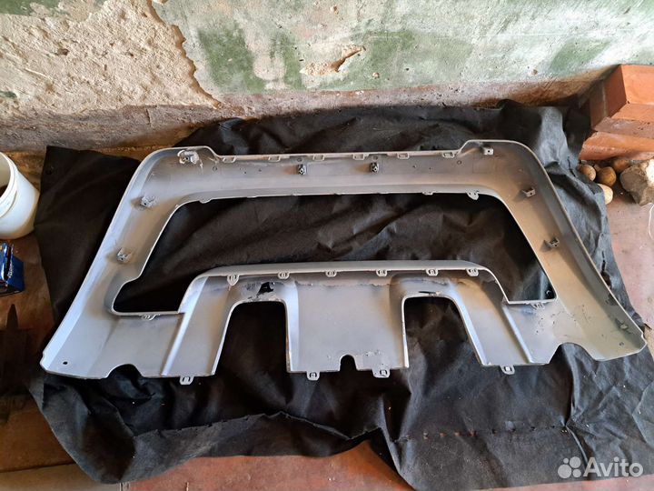 Накладка на бампер рено дастер/renault duster