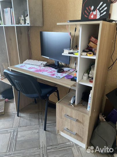 Письменный стол