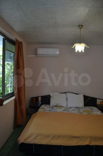 Комната 20 м² в 1-к., 1/2 эт.