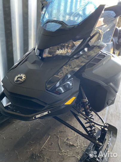 Снегоход BRP Expedition LE 900 ACE SWT