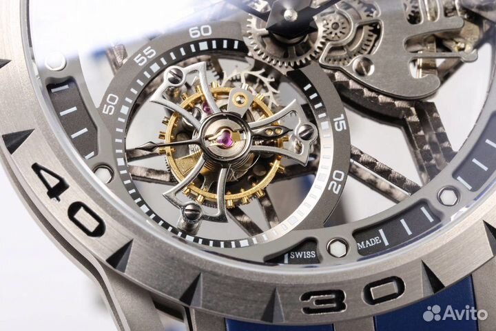 Часы Roger Dubuis Skeleton Flying Tourbillon