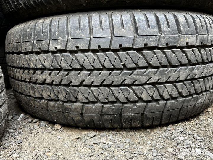 Bridgestone Dueler H/T 684II 275/50 R22