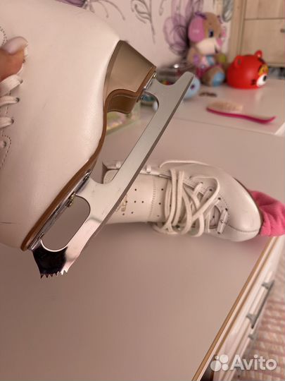 Фигурные коньки