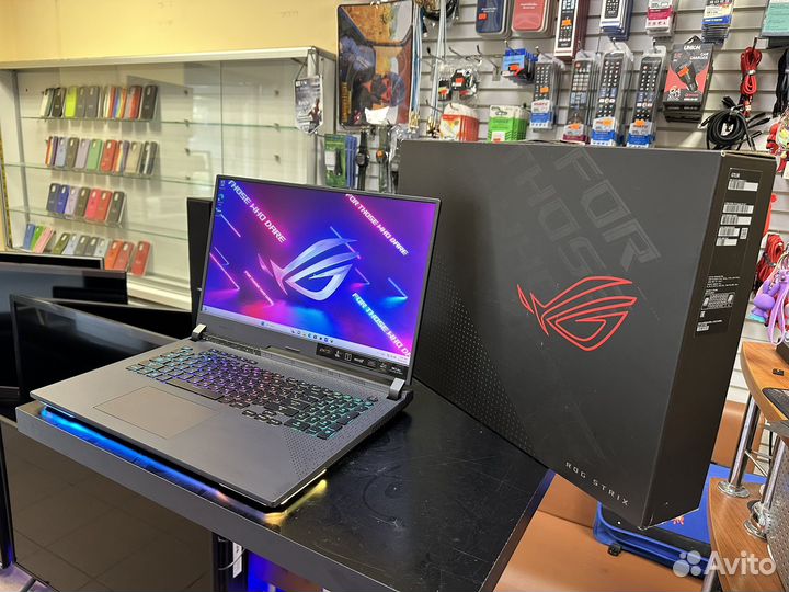 ROG Strix G713RW Ryzen 9/16gb DDR5/RTX3070Ti/ 1TB