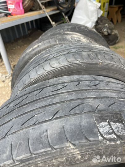 Резина летняя r18 215/40 dunlop