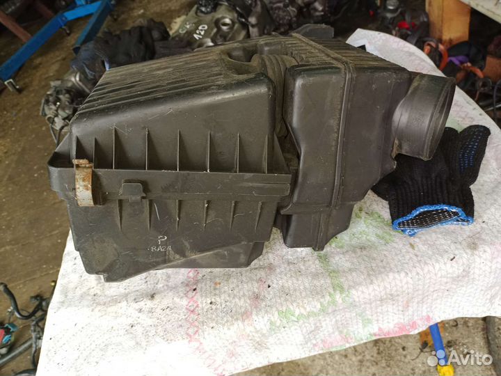 Корпус воздушного фильтра honda CRV 1