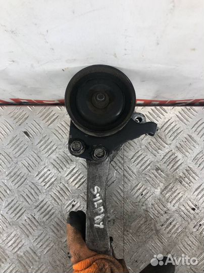 Кронштейн генератора Ниссан Блюберд Силфи