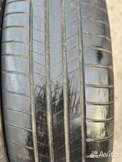 Bridgestone Turanza T005 215/60 R16