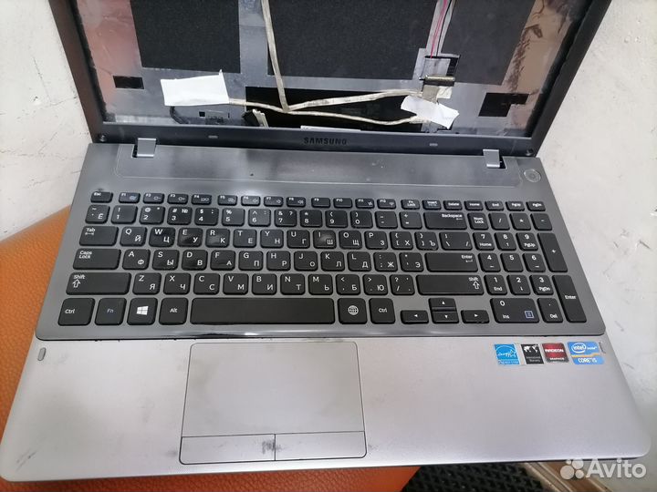 Ноутбук Samsung NP355V5C (разбор)