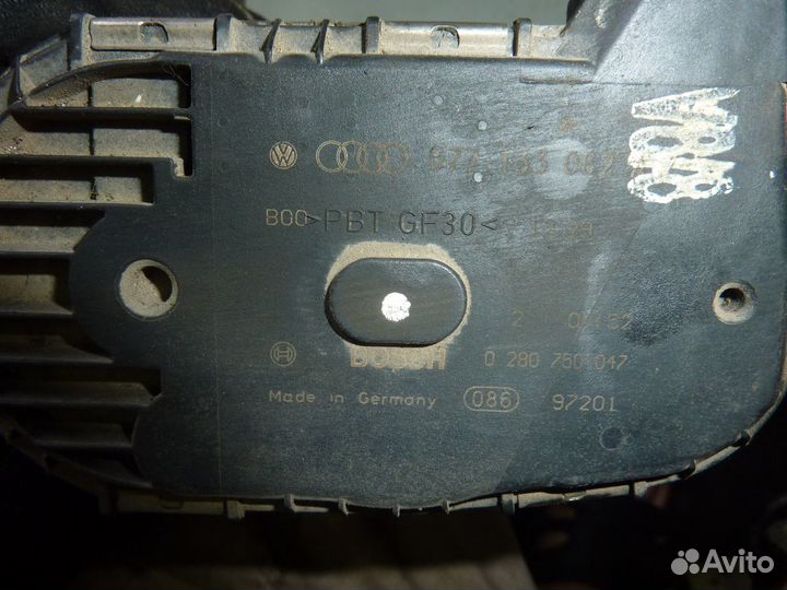 Дроссельная заслонка 077133062A 0280750047 audi A8
