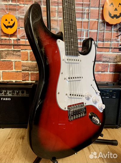 Электрогитара + портативный комбик