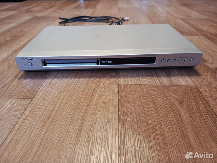 Dvd плеер samsung DVD-E135