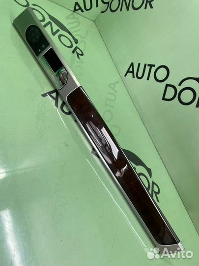 Накладка двери задняя правая Volkswagen Touareg 7L