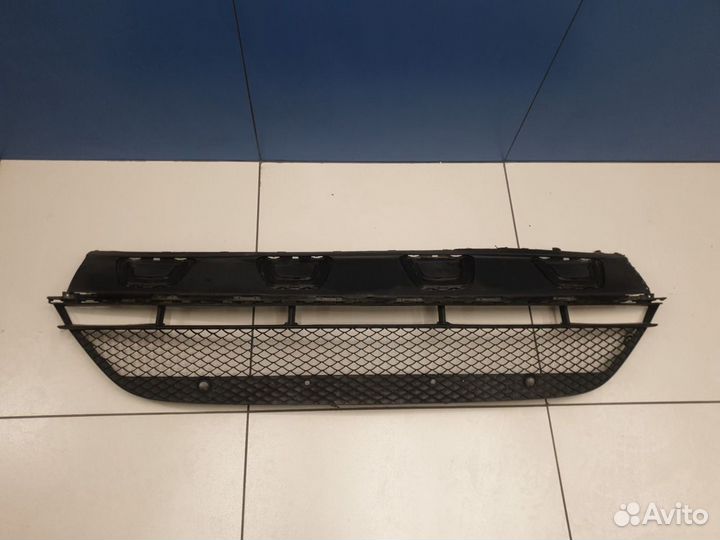 Решётка в бампер центральная Mercedes GLC-klasse C