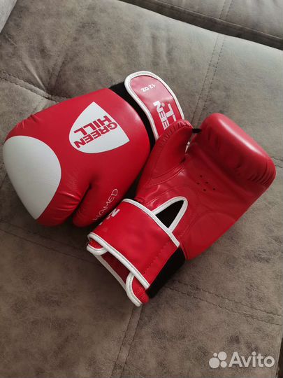 Боксерские перчатки