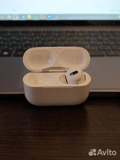 Airpods pro Кейс и правый наушник