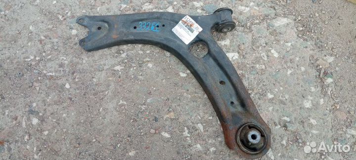 Рычаг передний нижний передний левый Volkswagen