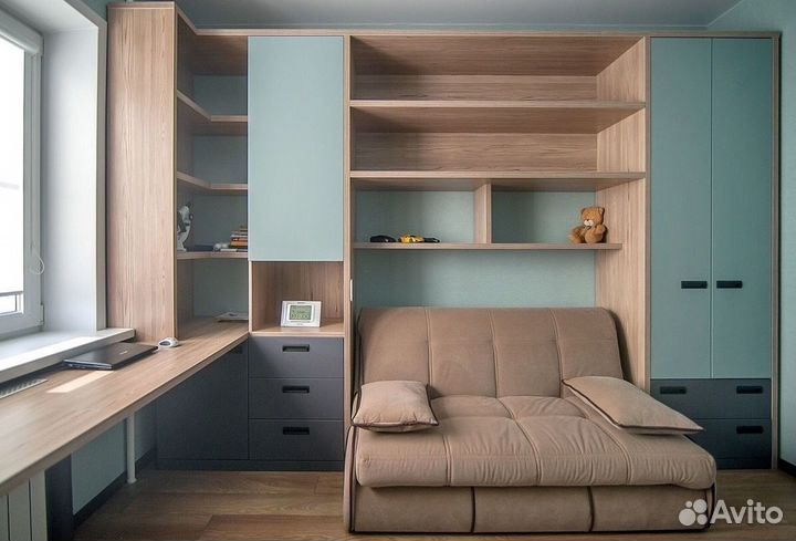 Рабочая зона у окна