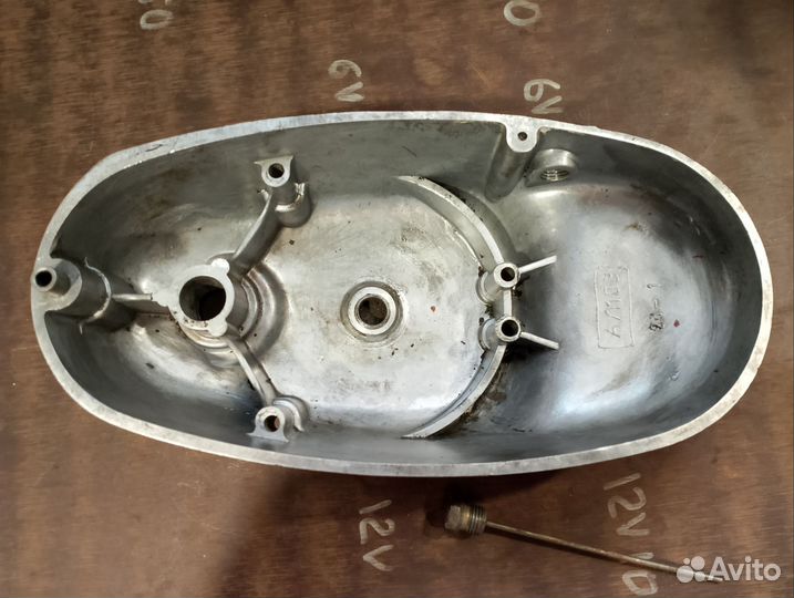 Крышка сцепления, левая двигателя мотоцикла восход