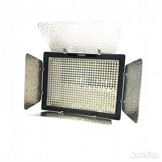 Осветитель светодиодный Yongnuo YN-600 L II LED 32