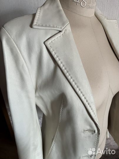 Пиджак кожаный жемчужно перламутровый