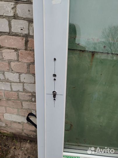 Входная дверь пластиковая