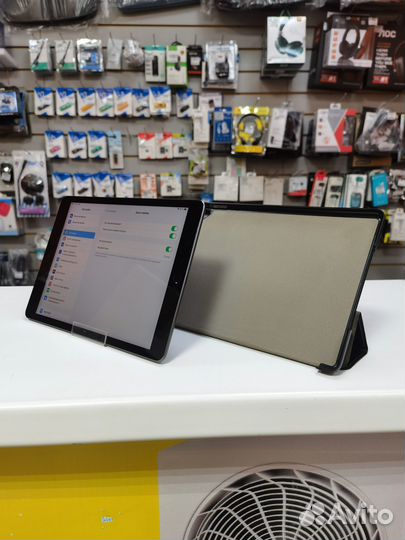 Планшет Apple iPad 64 гб WiFi